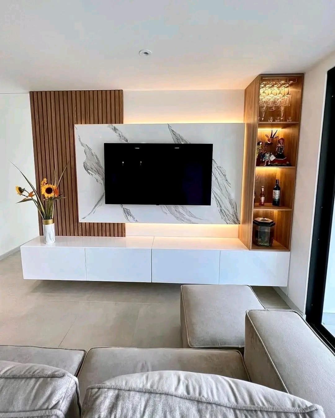 The Marble Lounge
